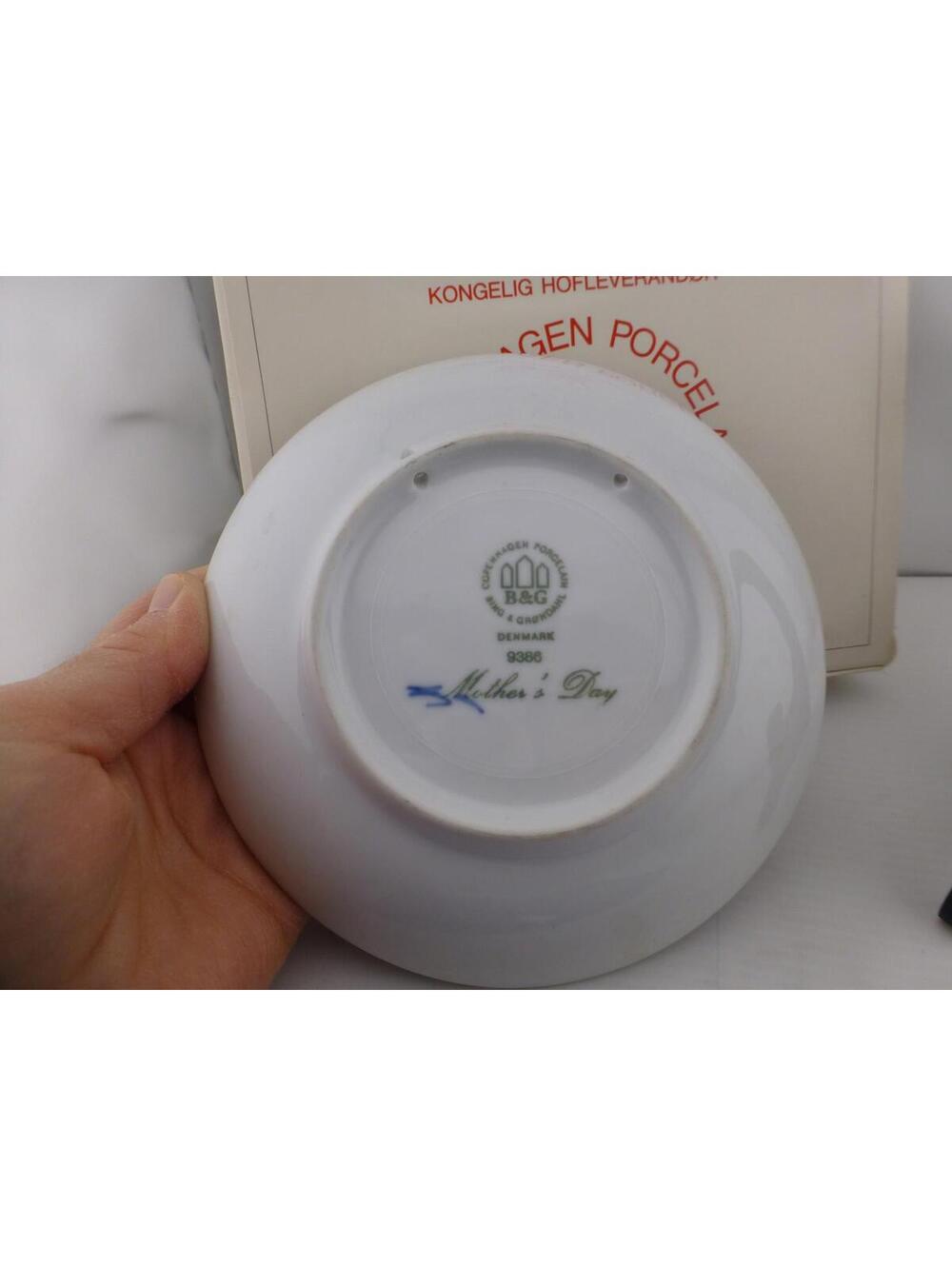 1986 Bing & Grøndahl Mother's Day Plate "Mother & Child" Porcelain Denmark C3 - Picture 4 of 9